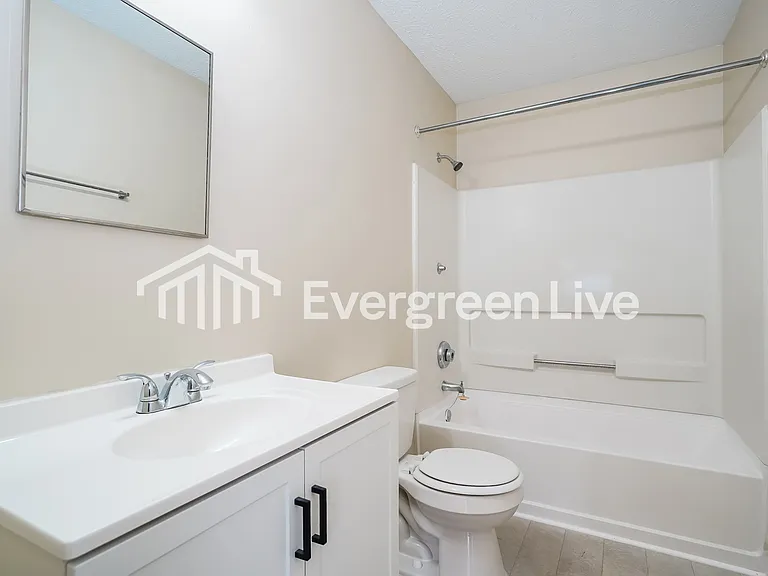 2795 Raphael Dr — Photo 9