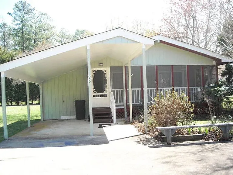 95 Currioman Dr — Photo 1