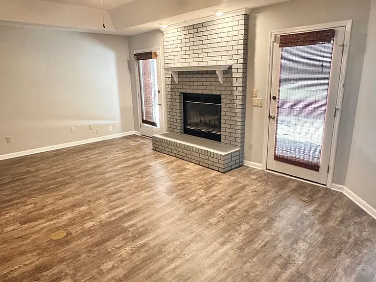 205 Oak Bluff Dr — Photo 12