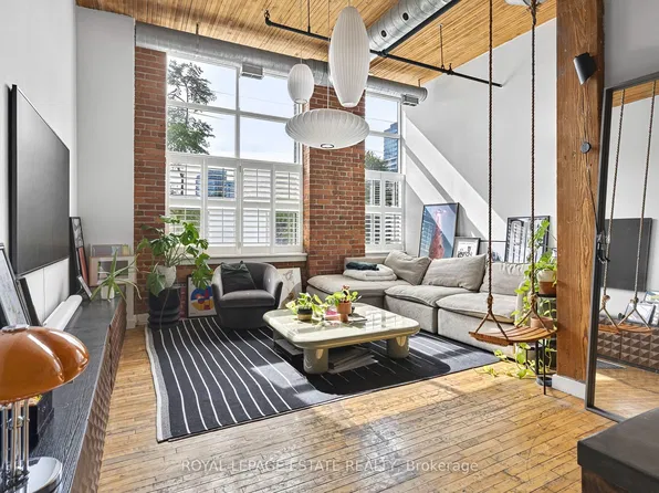 426 Queen St E #101, Toronto, ON M5A 1T4