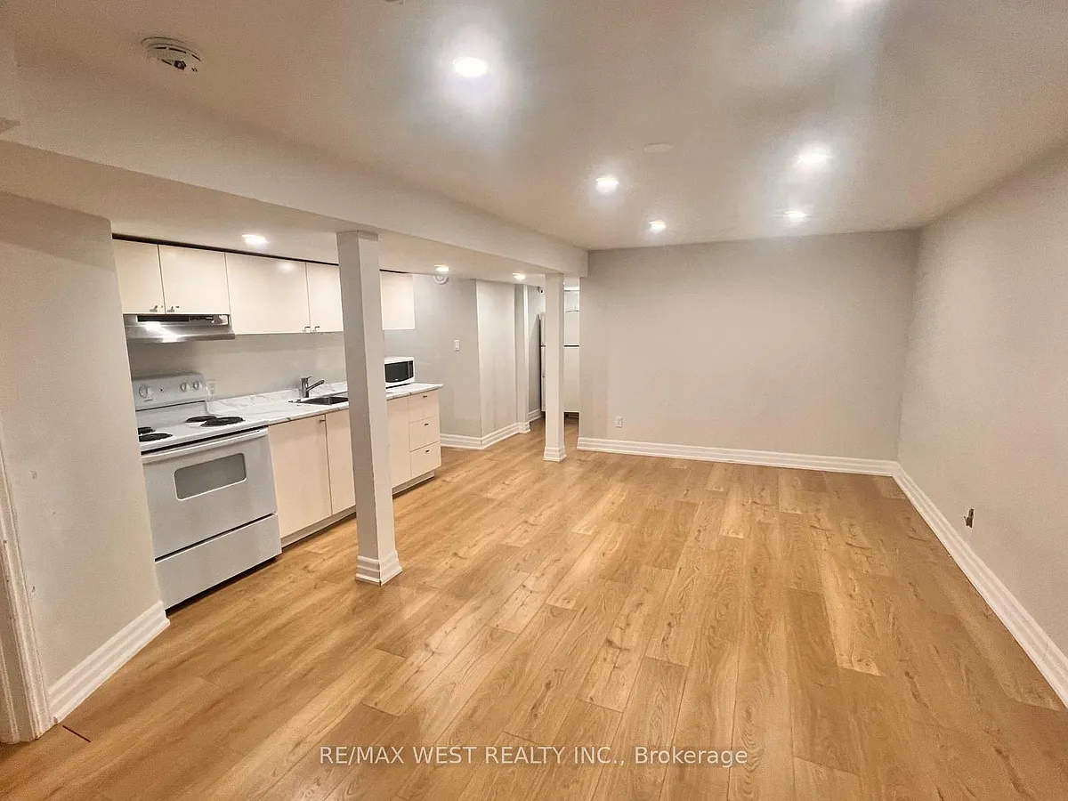 Building Photo - 82 Woodcroft Ln #BASEMENT