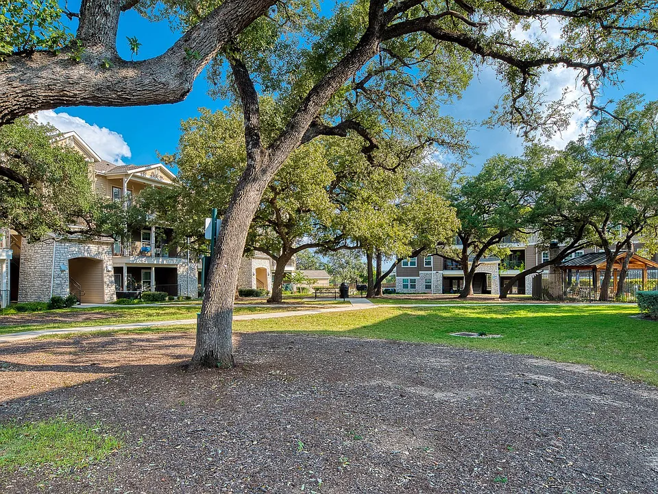 Roots at Boerne apartments community photo