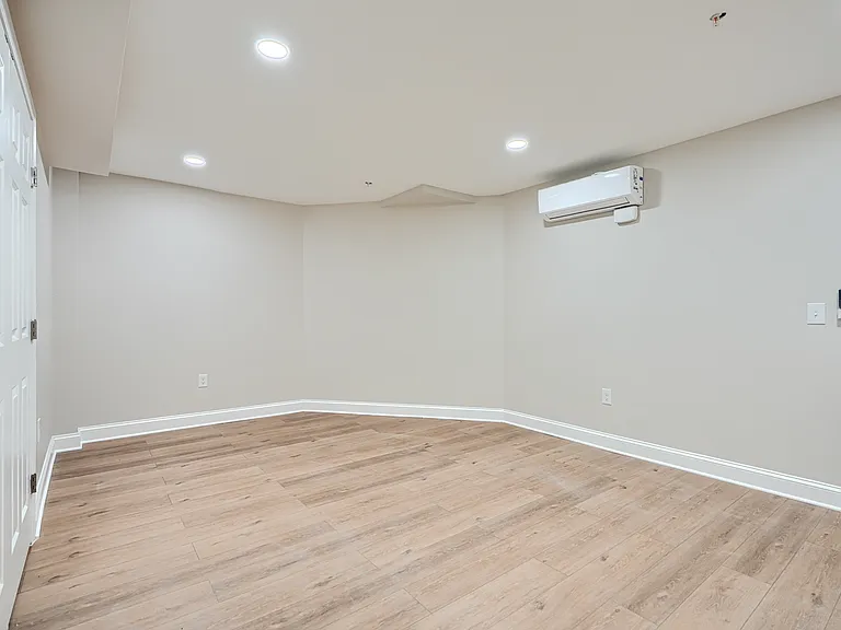 801 N Charles St #2 — Photo 6