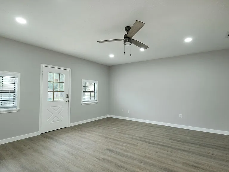 1301 Black Cherry Dr — Photo 9