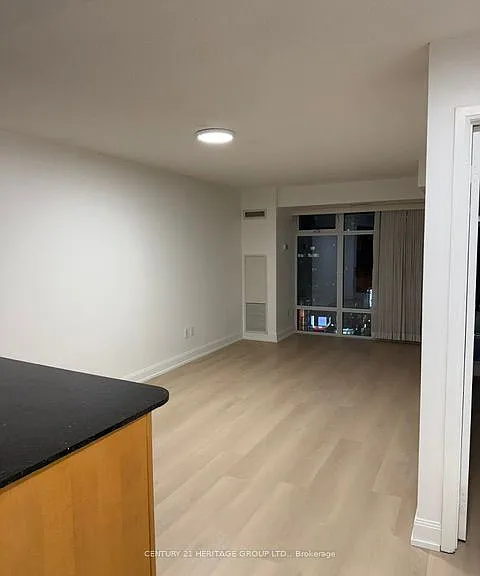 2181 Yonge St #1909 — Photo 14