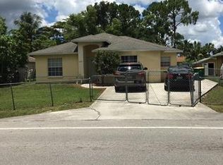 5205 Broward St, Naples, FL 34113