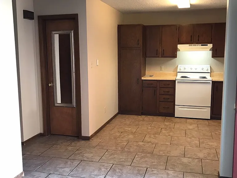 Cedarcrest — Photo 13