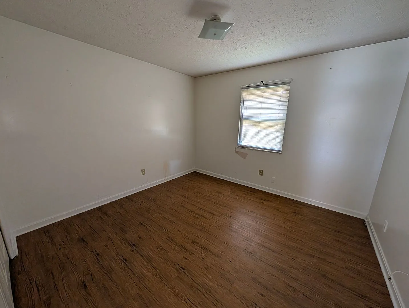 8600 Standing Oak Dr. — Photo 2