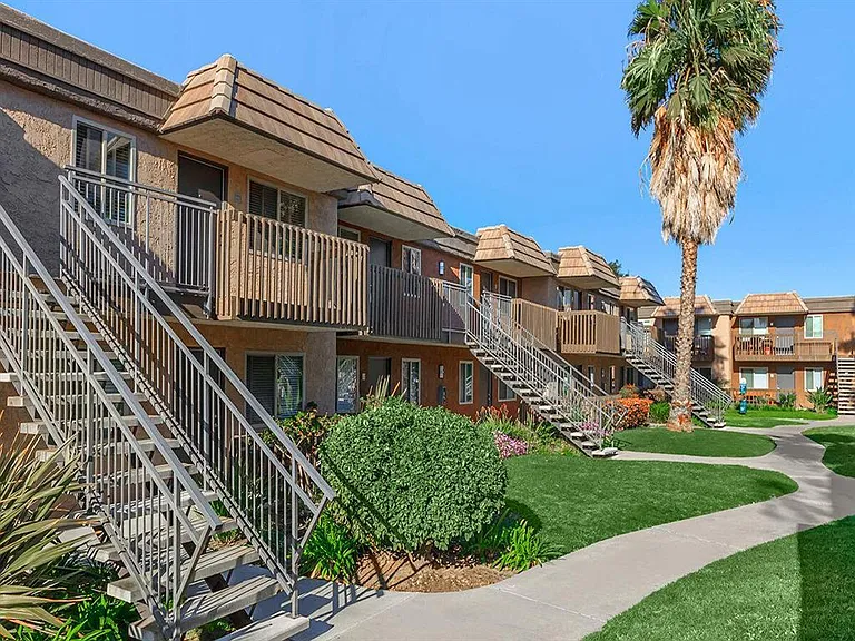 The Bluffs at Carlsbad — Photo 10