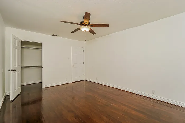 294 El Monte Blvd — Photo 13