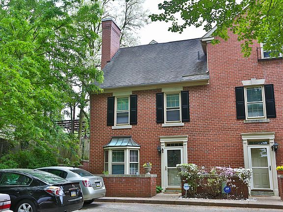 Front, Exterior, End-unit