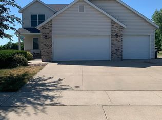 561 Towne Dr NE, Byron, MN 55920