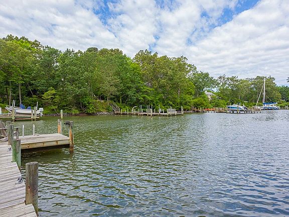 3rd image of 229 Jacks Cove Ln