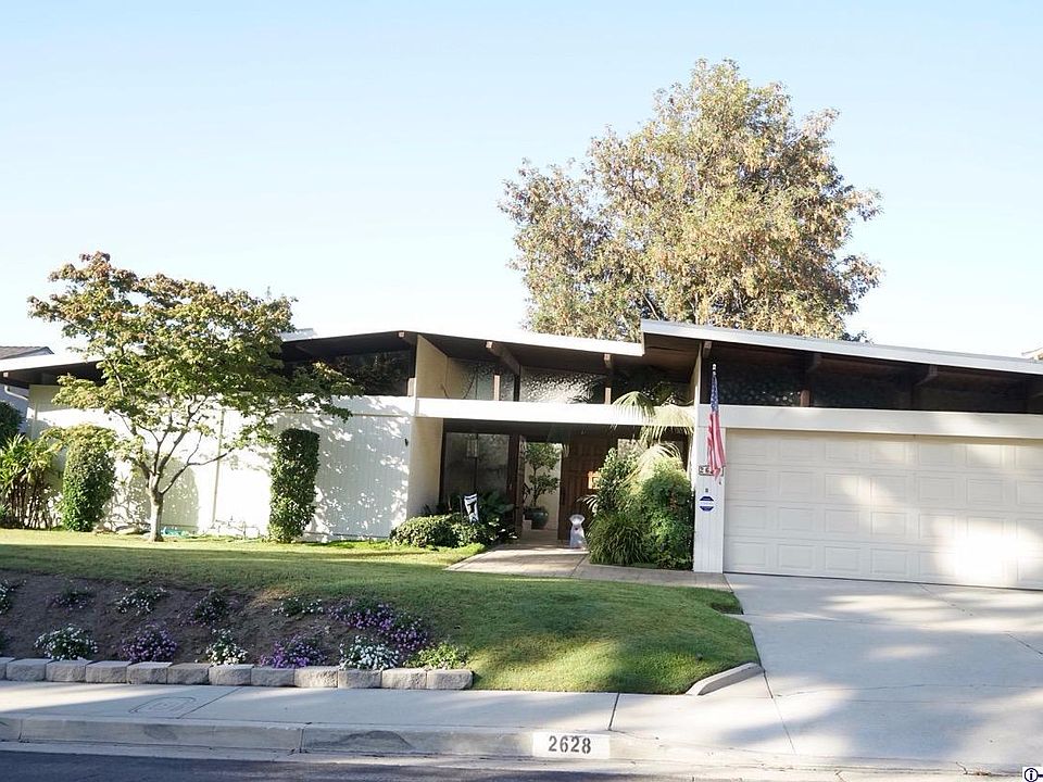 1st image of 2628 Pinelawn Dr