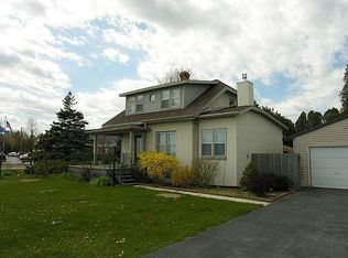 2834 Memorial Dr, Two Rivers, WI 54241