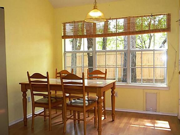 5th image of 820 Park Forest Dr
