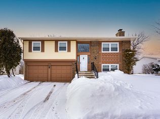 4460 Capstan Dr, Hoffman Estates, IL 60192