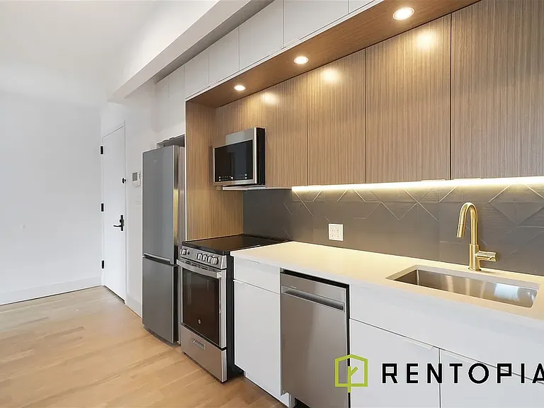 5 Withers St #210 — Photo 3