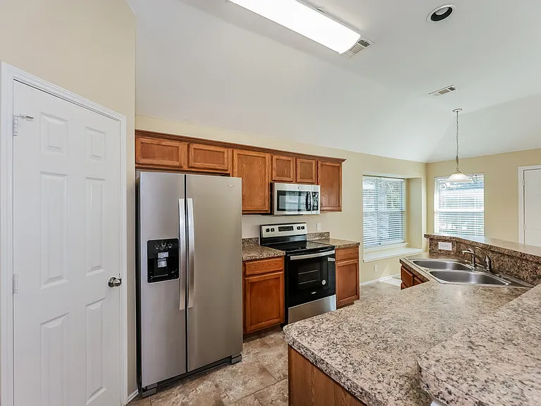 7312 Sierra Way — Photo 9