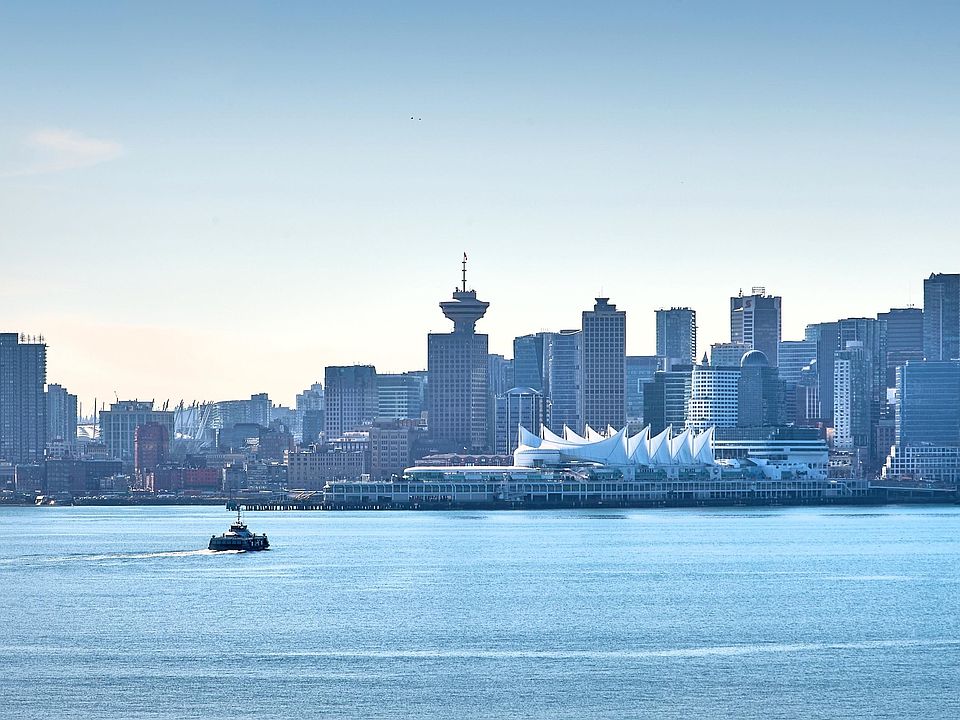 1st image of 755 Harbourside Dr #807