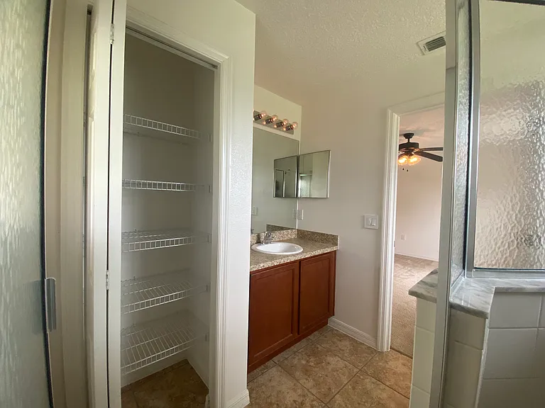 2716 Shelby Ruth Pl — Photo 6