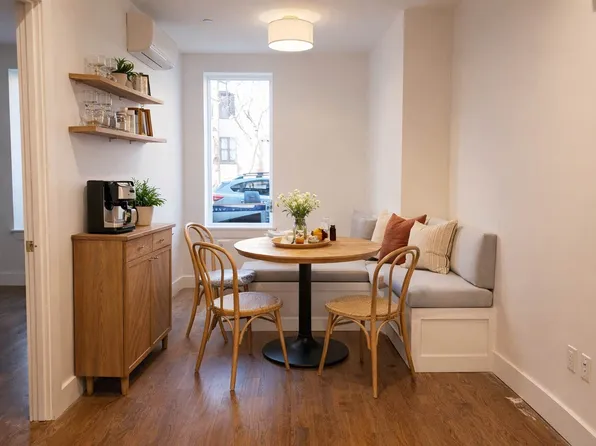 484 Gates Avenue image 1 of 9