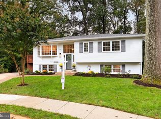 908 Shady Dr SE, Vienna, VA 22180