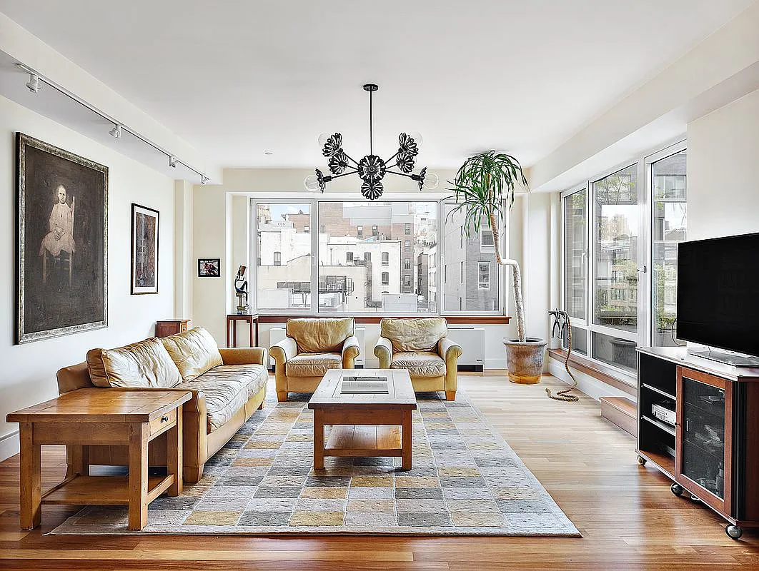 63 W 17th St APT 5B photo 1