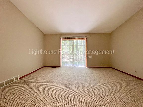 5th image of 16548 Taft Rd