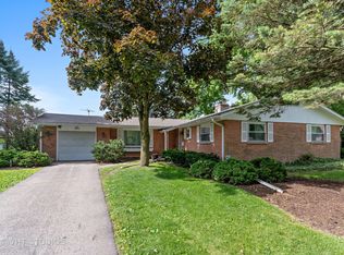 1872 Robert Ct, Aurora, IL 60506