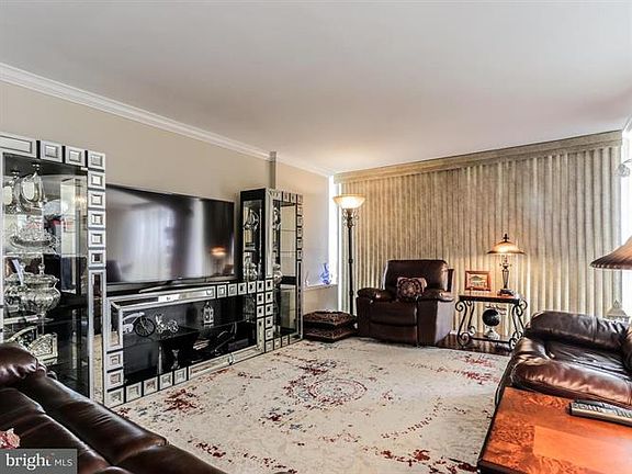 5th image of 3333 University Blvd W APT 1004