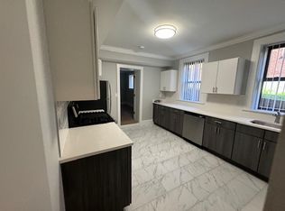 102 Longwood Ave #2F, Brookline, MA 02446
