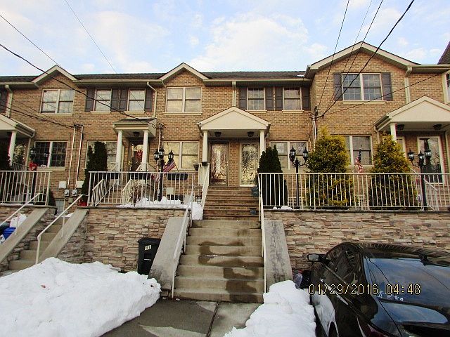 1st image of 31 Justin Ave
