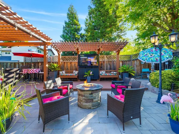 90 Burnham Pl, Fremont, CA 94539