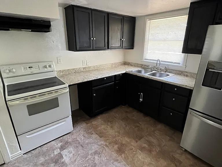 115 SW Taylor St — Photo 4