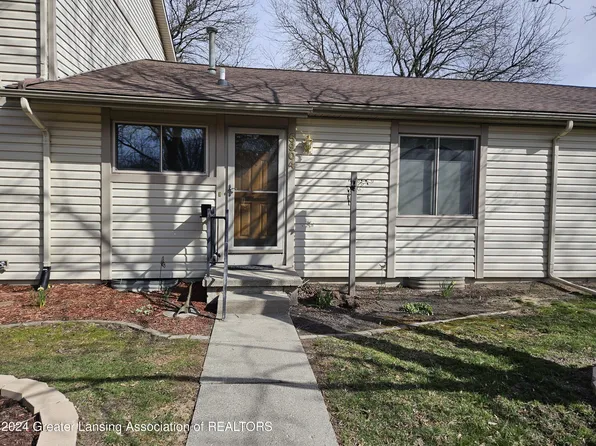 5904 Okemos Rd, Haslett, MI 48840