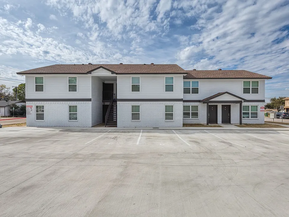 2016 Paisley Dr #E