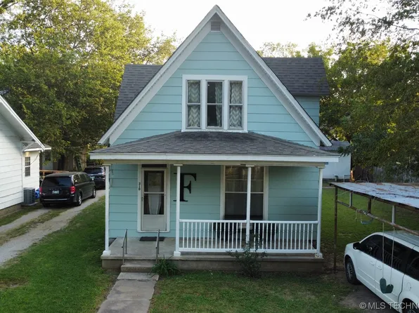 310 E Hester St, Chelsea, OK 74016