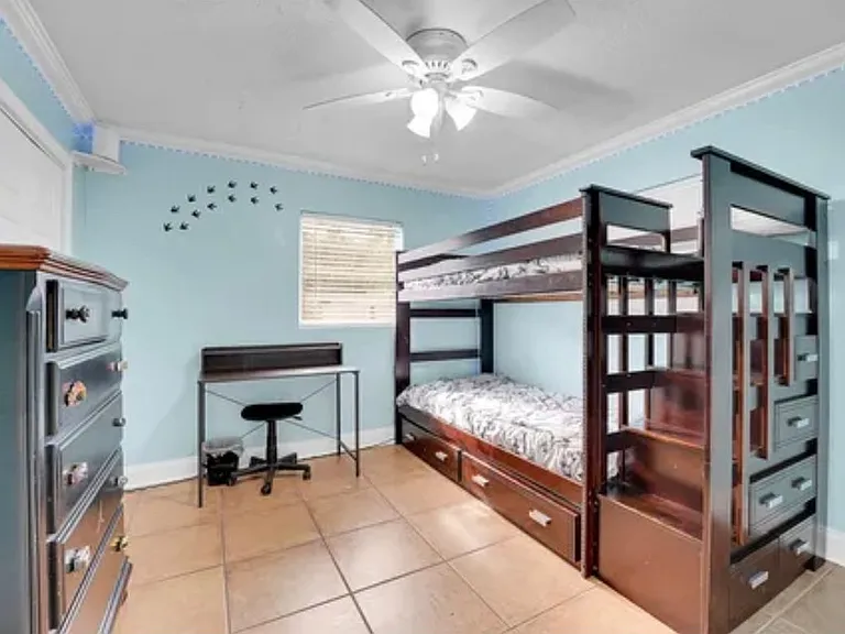 713 S Jenkins Rd — Photo 13