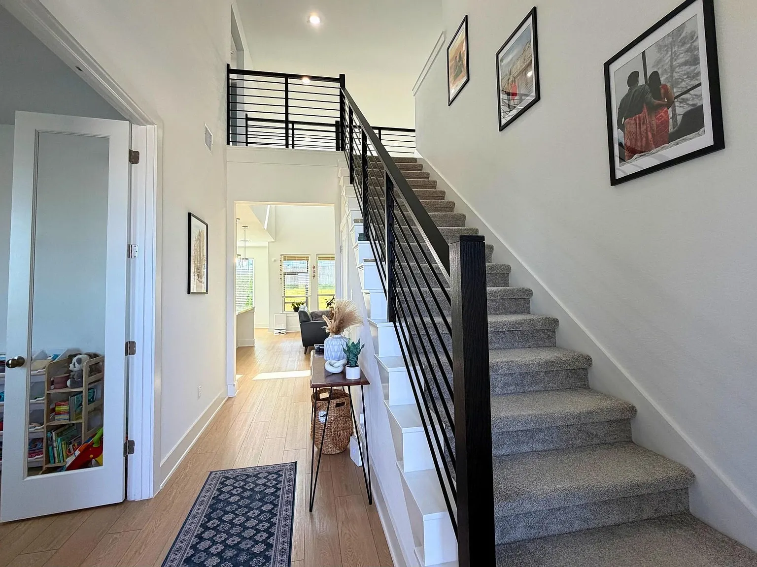 4 bed, 3.5 bath, 2528 sqft, $2,850 — Photo 3