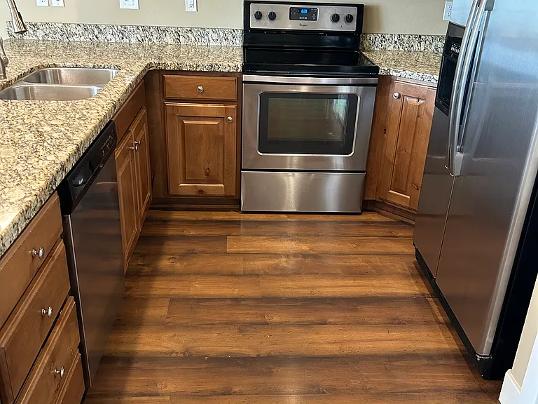 839 Independence Ave — Photo 5