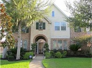 8010 Upland Park Ct, Sugar Land, TX 77479