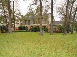 4102 Willow Hill Dr, Seabrook, TX 77586