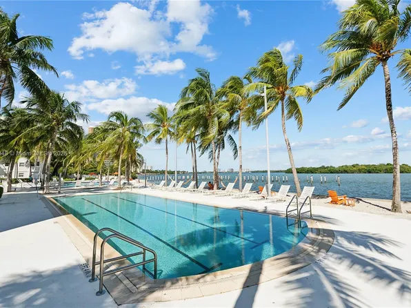 750 NE 64th St APT B500, Miami, FL 33138