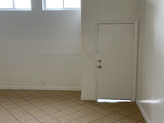 2nd image of 1739 W Vernon Ave