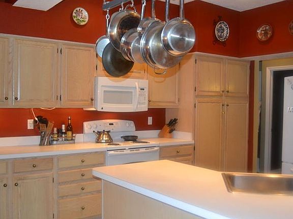 5th image of 9209 Rockrose Dr