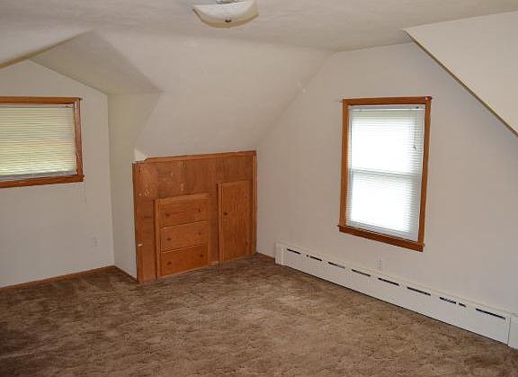 5th image of 1176 Charlton St