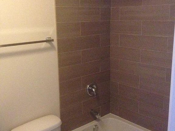 3rd image of 1827 W Leland Ave APT 2W