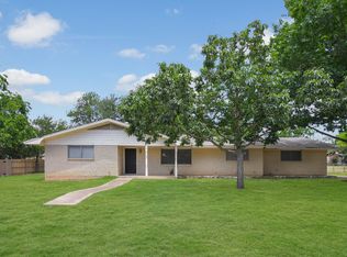 16 Oakmont Cir, Morgans Pt Resort, TX 76513