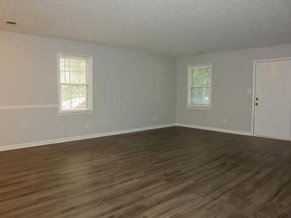 2nd image of 1229 Pinedale Cir NW